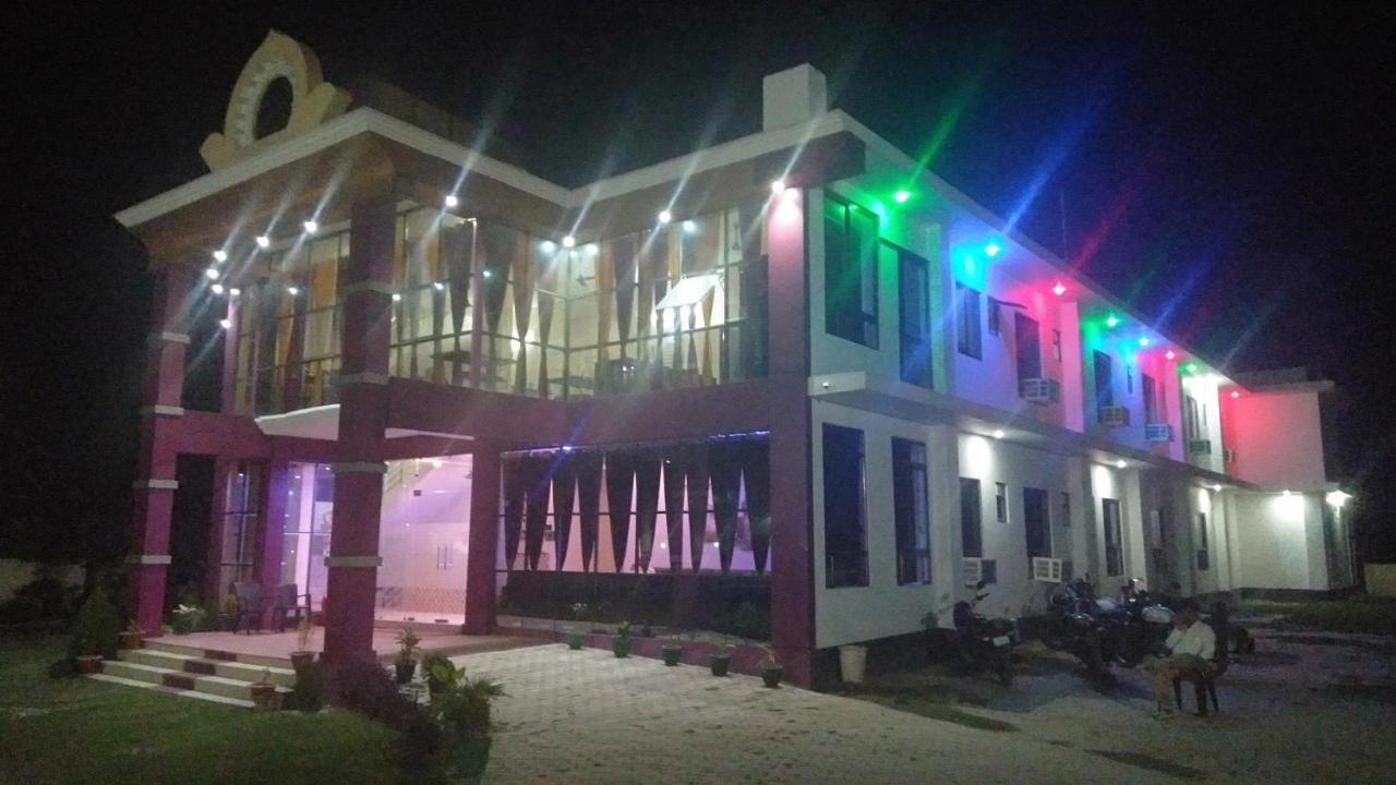 Hotel The Ideal Kushinagar Extérieur photo