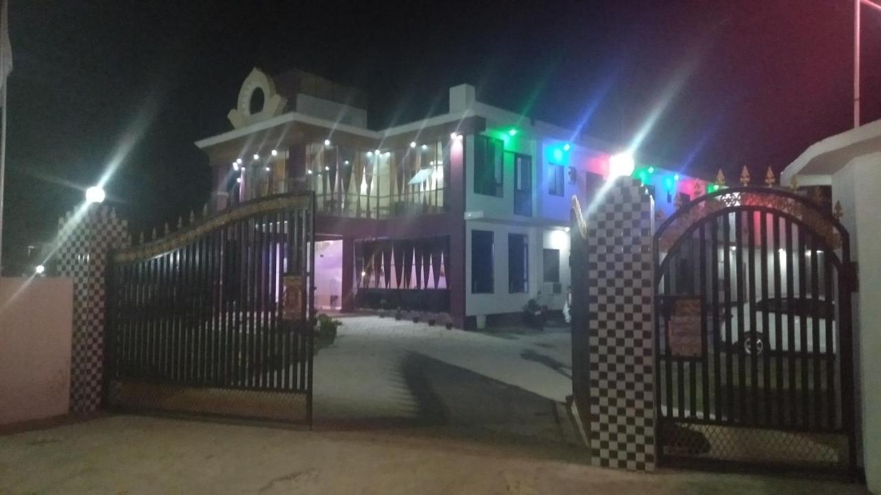 Hotel The Ideal Kushinagar Extérieur photo