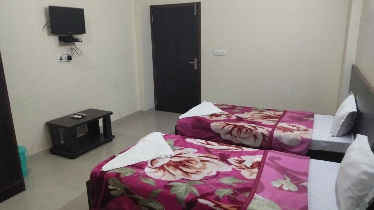 Hotel The Ideal Kushinagar Extérieur photo
