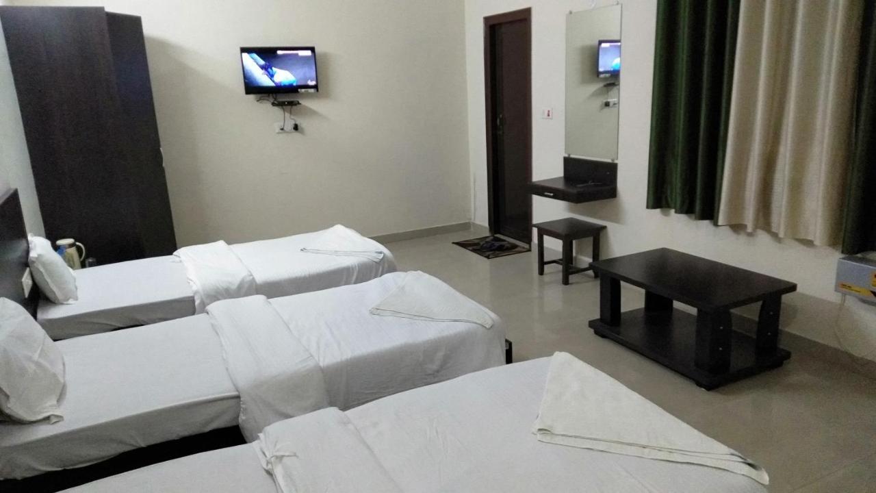Hotel The Ideal Kushinagar Extérieur photo
