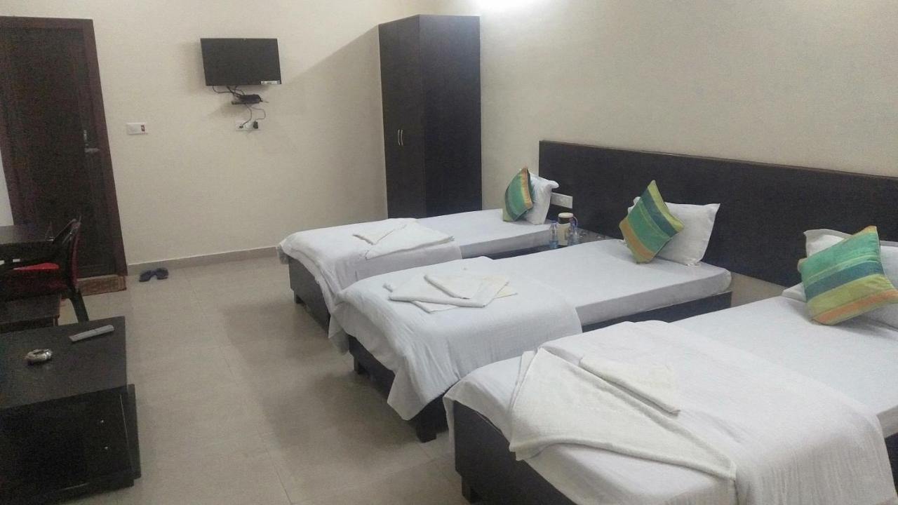 Hotel The Ideal Kushinagar Extérieur photo