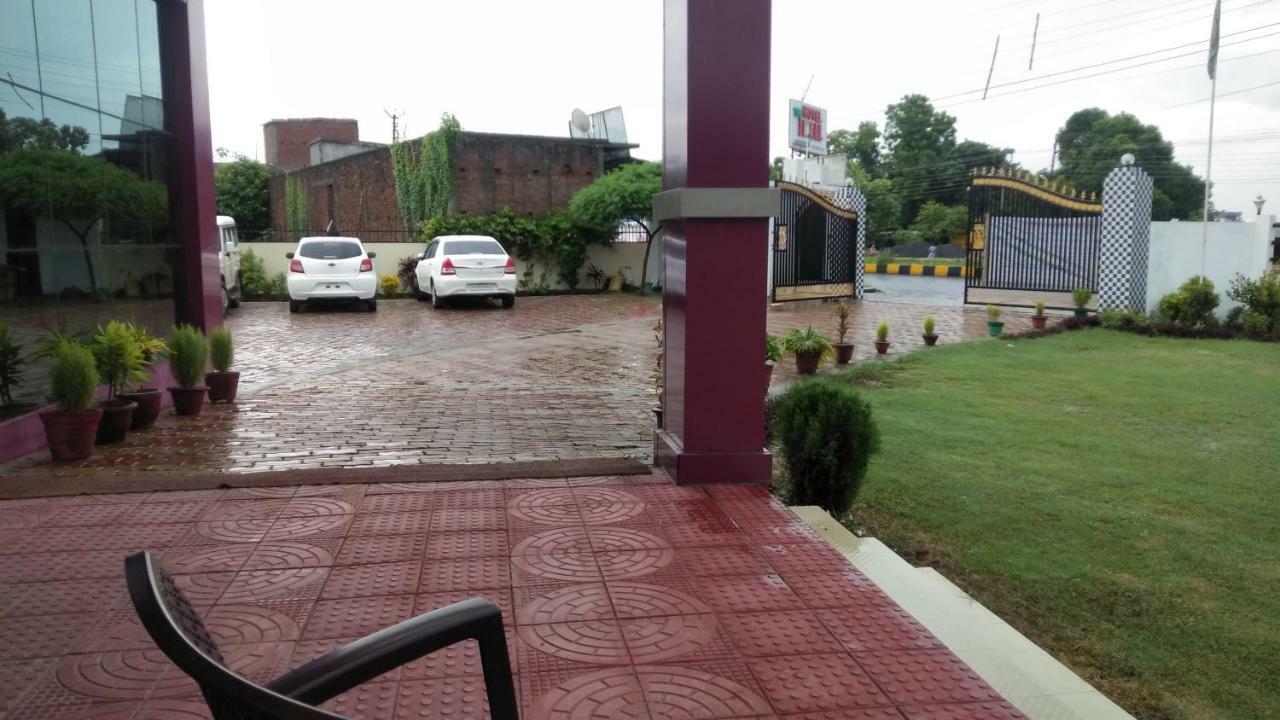 Hotel The Ideal Kushinagar Extérieur photo