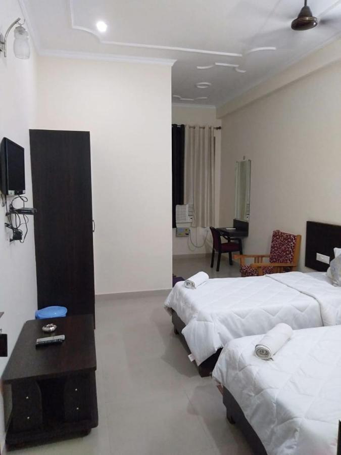 Hotel The Ideal Kushinagar Extérieur photo