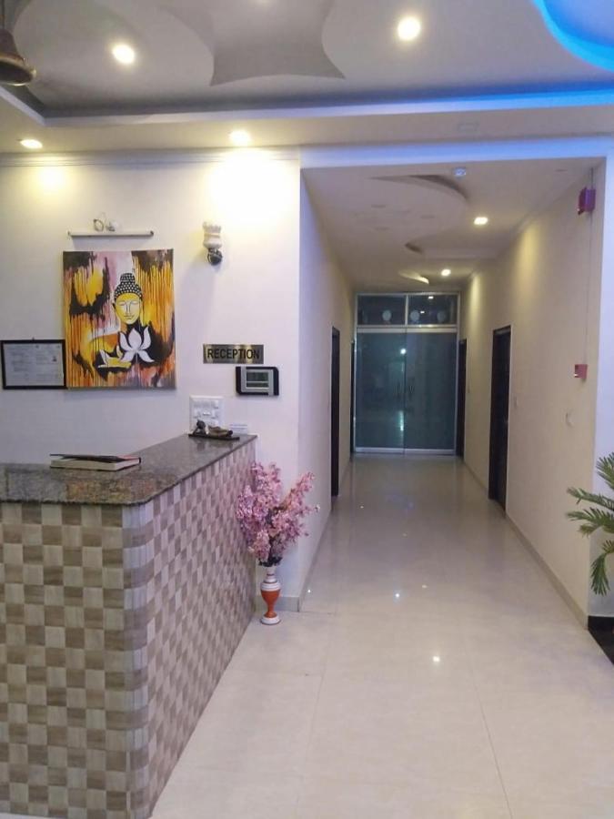 Hotel The Ideal Kushinagar Extérieur photo